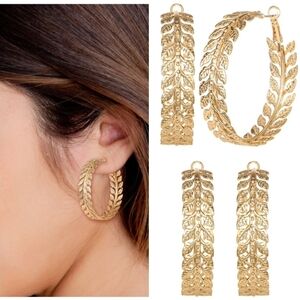 Nwt Jessica Simpson Large Gold Leaf Hoop Earrings Gold -tone